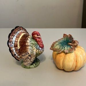 Fitz and Floyd 1993 Thanksgiving Turkey Salt and Pepper set